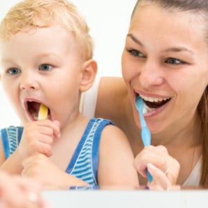 teaching child good oral hygiene