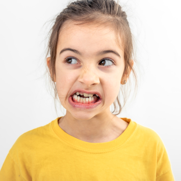 child grinding teeth